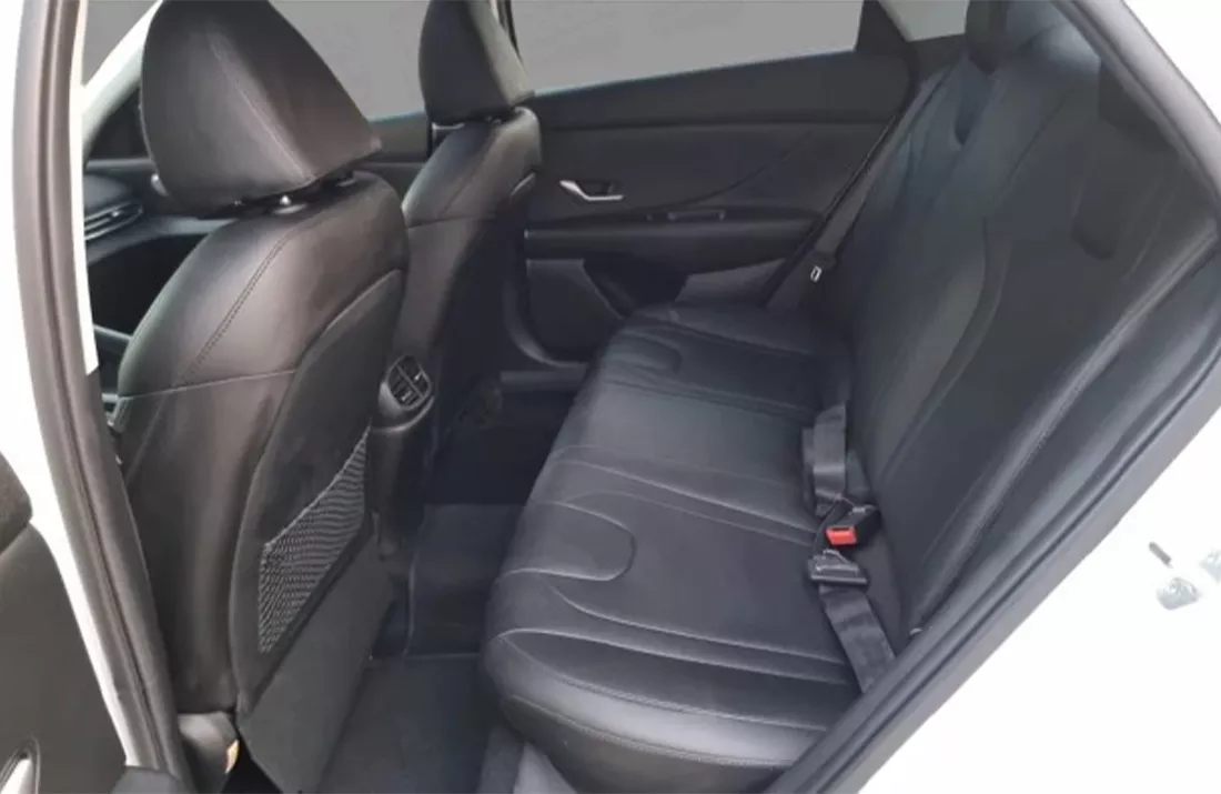 Hyundai Elantra 2022_2