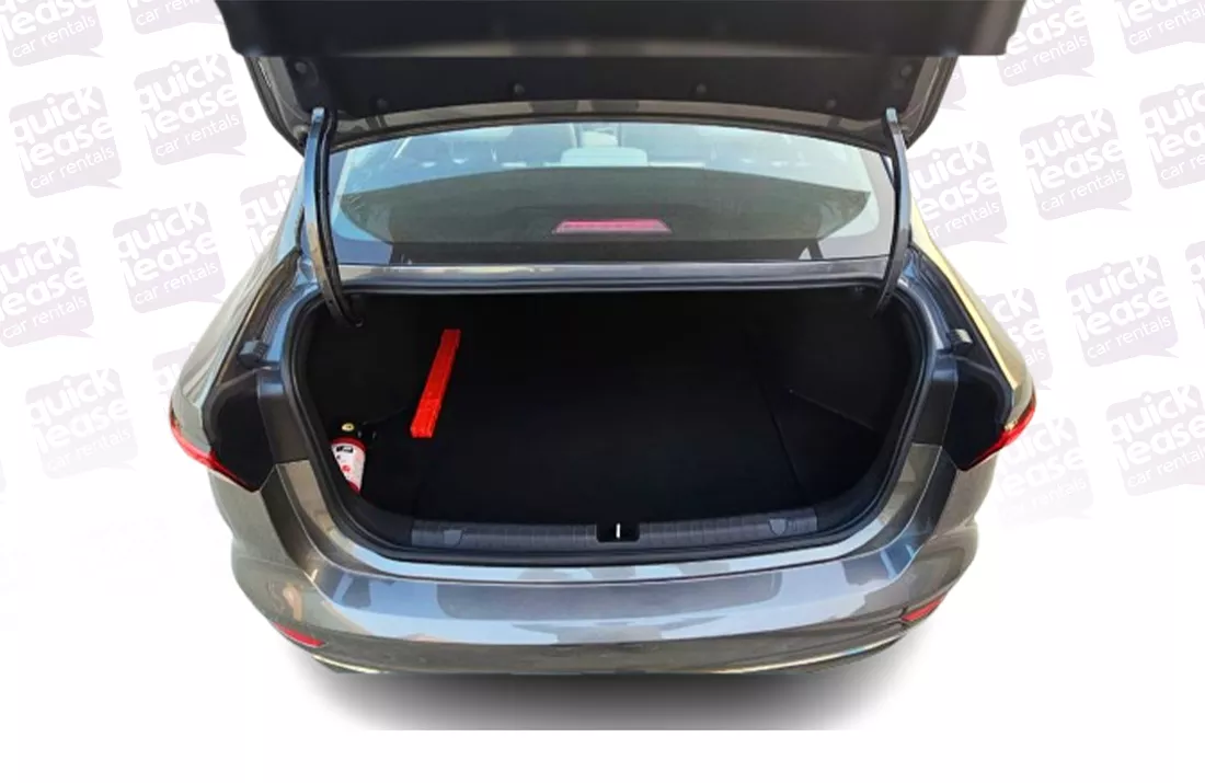 Geely Emgrand 2025_0